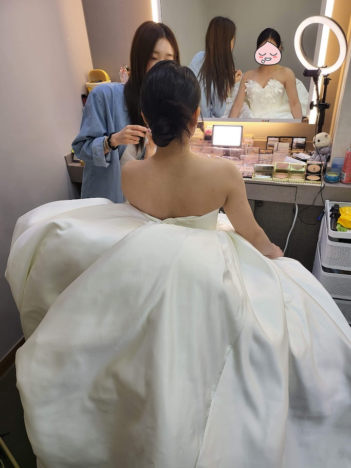 압구정-꾸띠원-드레스-메이크업