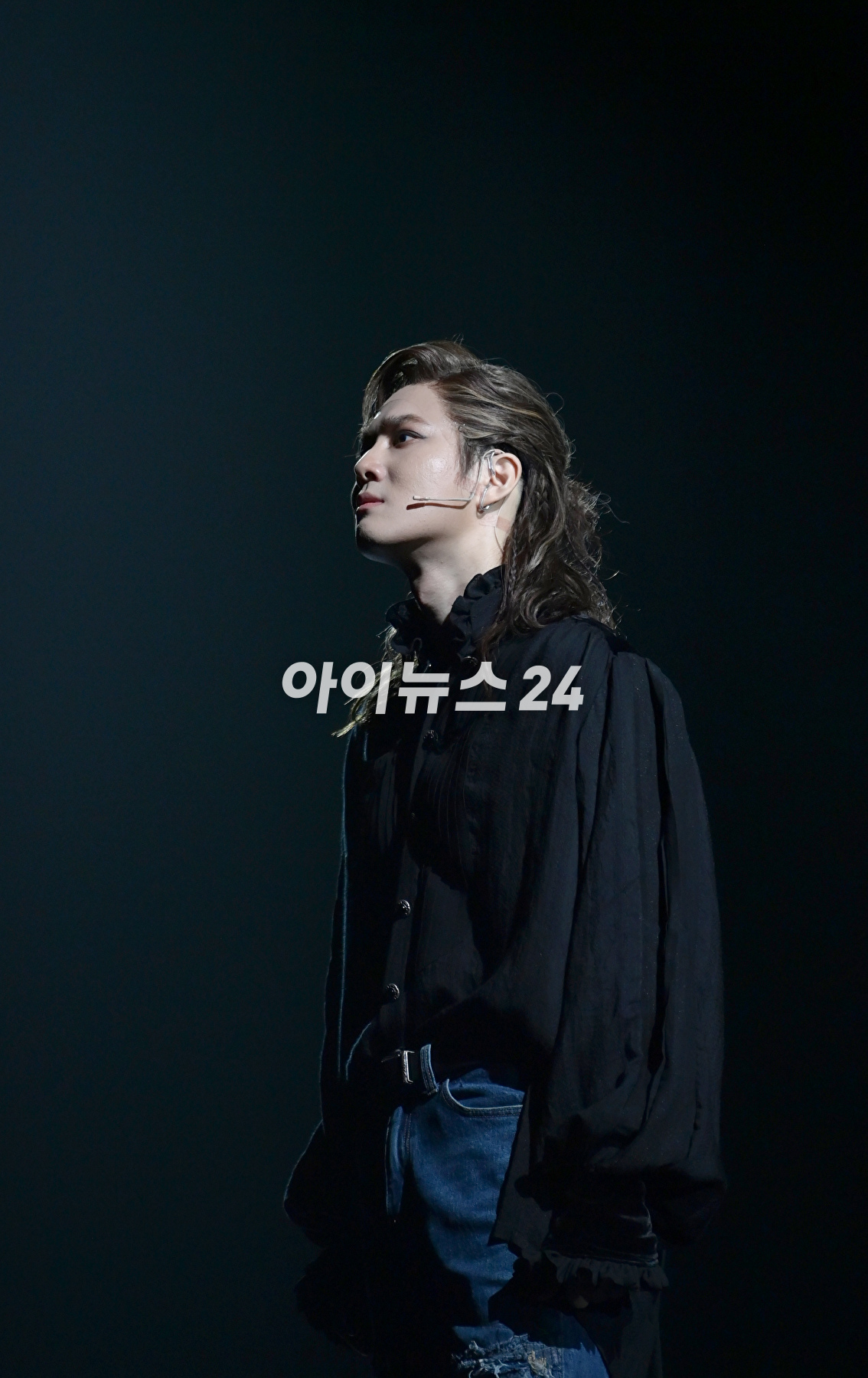 엑소 수호가 20일 오후 서울 종로구 세종문화회관 대극장에서 열린 뮤지컬 &#39;모차르트!&#39; 프레스콜에 참석해 열연하고 있다. [사진=정소희 기자]