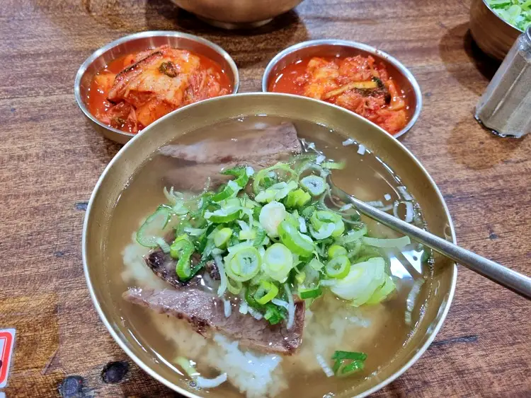 전참시 전지적참견시점 이영자 직접 끓인 보리차 청담부부 정우성 이정재 웃게한 디저트 맛집 80년 노포 방짜유기 한우 곰탕, 수육 여의도 국회의사당역 곰탕집 맛집 소개