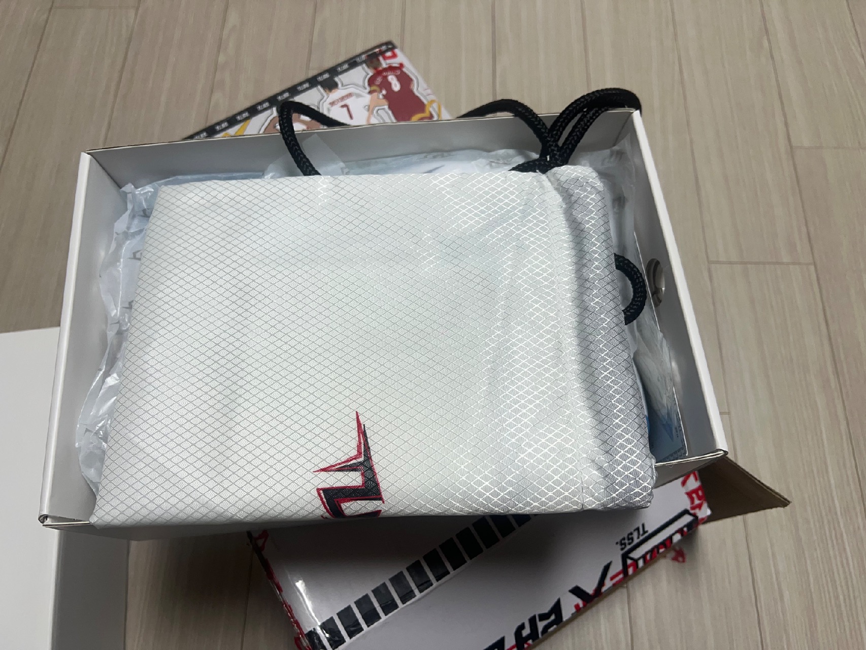 tlss 축구화 티테크 스트라이커 mg 화이트블루 축구화 소개