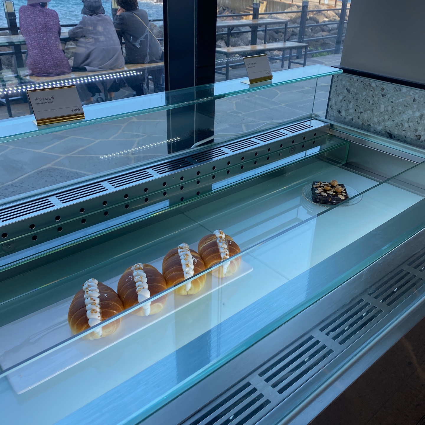 제주공항 용두암 용두암해변 비행기포토존 오션뷰 팡도르 시그니처메뉴 듀포레 대형카페 주차 리뷰 추천