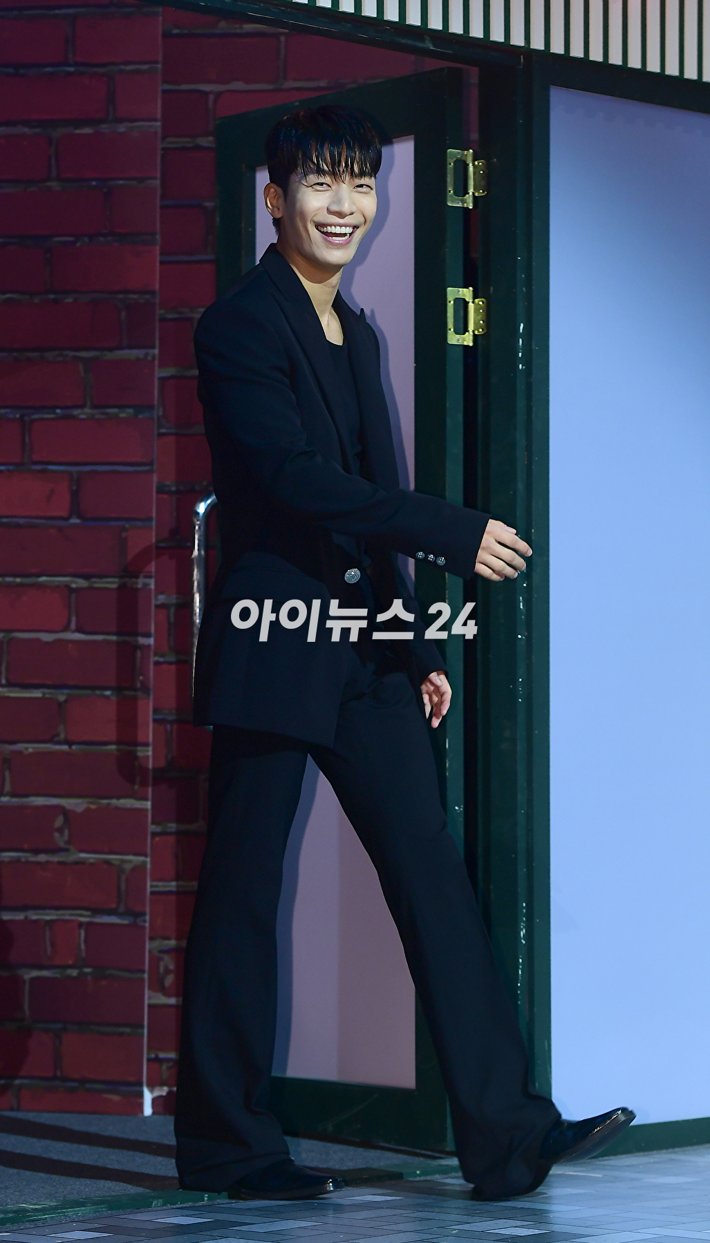 배우 위하준이 26일 오전 서울 강남구 조선팰리스 강남에서 진행된 디즈니+ 오리지널 시리즈 &#39;최악의 악&#39; 제작발표회에 참석하고 있다. [사진=정소희 기자]