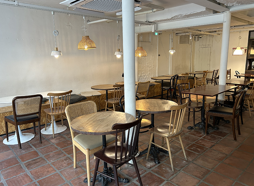 썸띵어바웃커피-1층