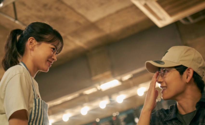 나미에게 아무렇지 않게 접근한 준영