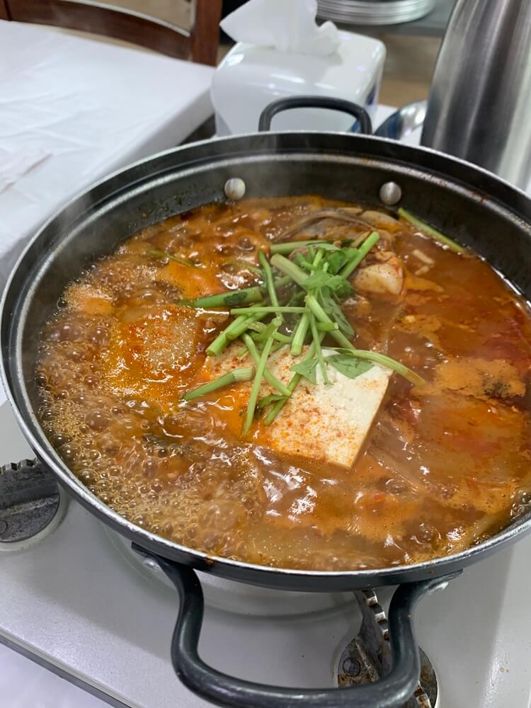 팔팔 끓는 매운탕