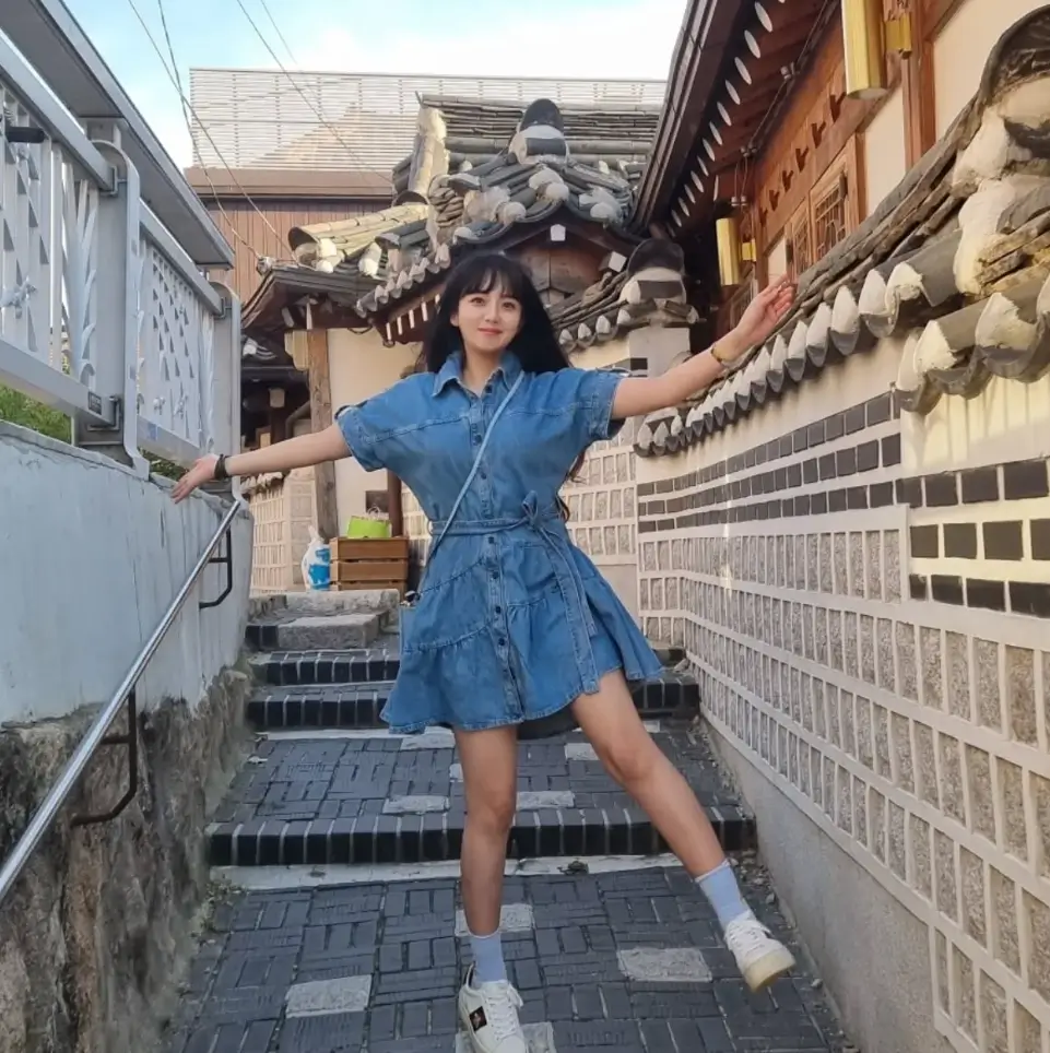 강은비 변준필