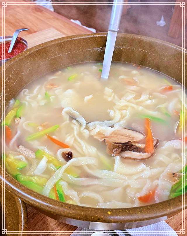최불암 한국인의 밥상 포항 죽도시장 구수하면서도 깔끔한 칼국수 맛집