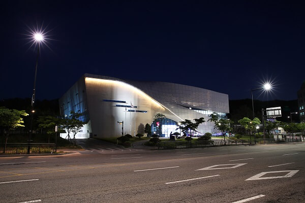 의정부미술도서관 야경 사진