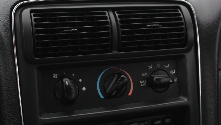 차량 에어컨 냄새 없애는 방법 꿀팁