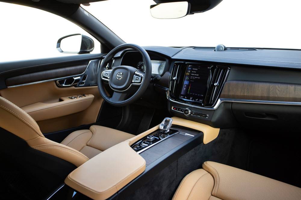 볼보-S90-B6-실내