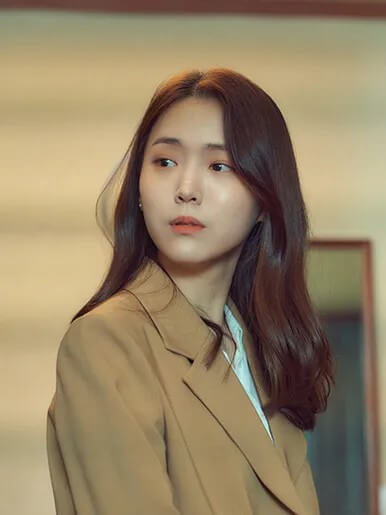 드라마 검은태양의 주인공 김지은의 대표 포스터입니다. 유제이 역을 맡았습니다.