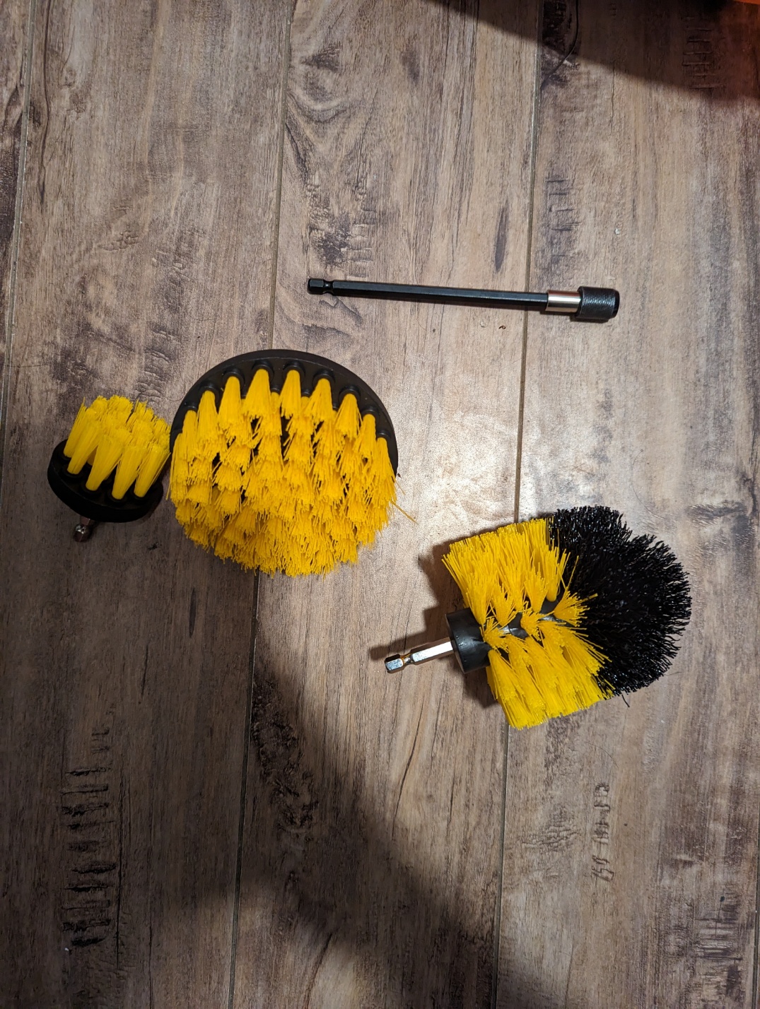 전동드라이버에 연결하는 브러쉬