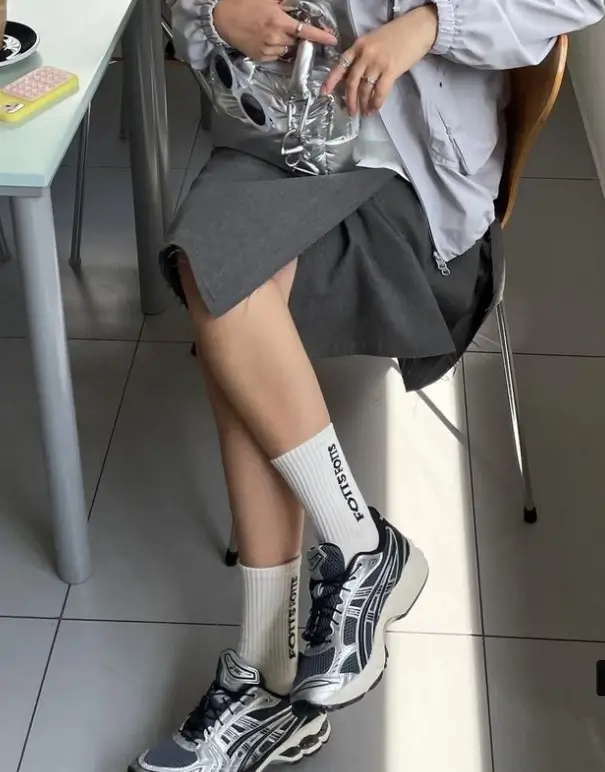 아식스 운동화 3종 출시