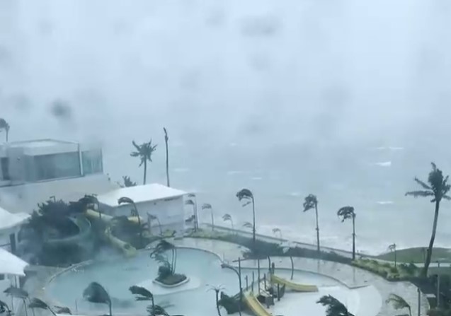 태풍 마와르 괌