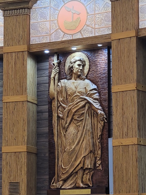 사진은 수원 정자동 주교좌성당 안에 있는 성 유다 타대오 사도 부조 작품입니다.