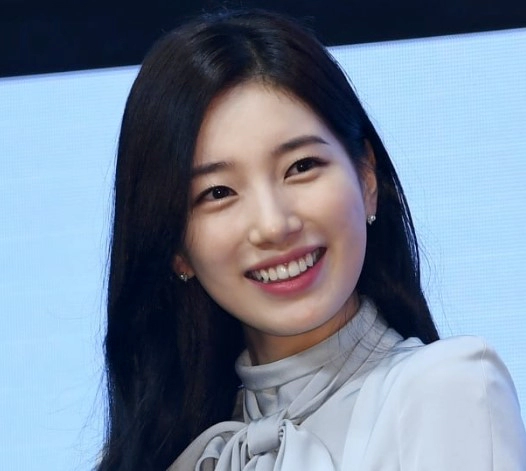 임플란트 후 교정 김태희 수지 효과 