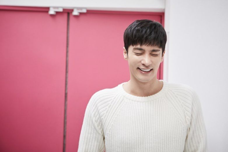 성훈 화보5