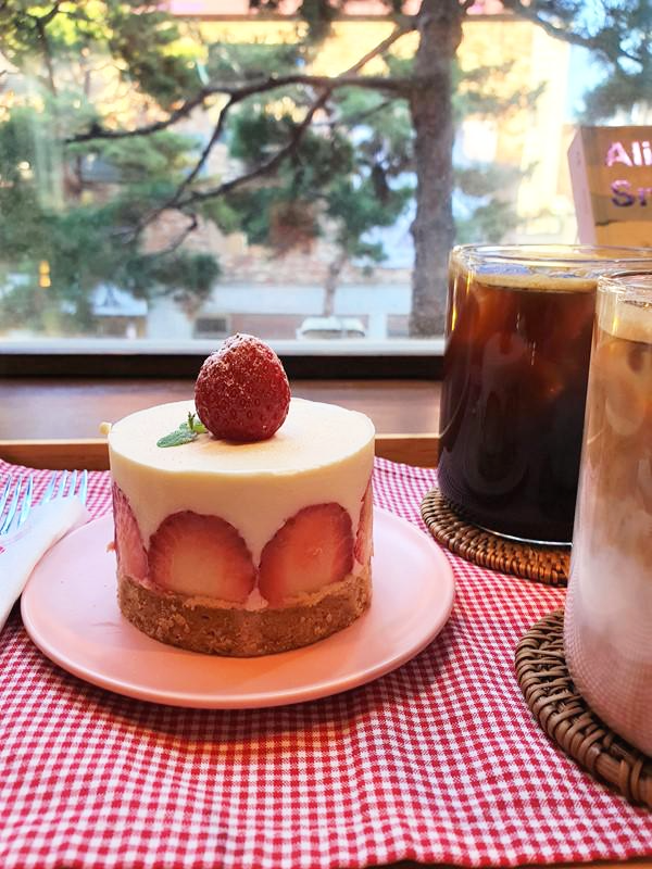 딸기-치즈-케이크