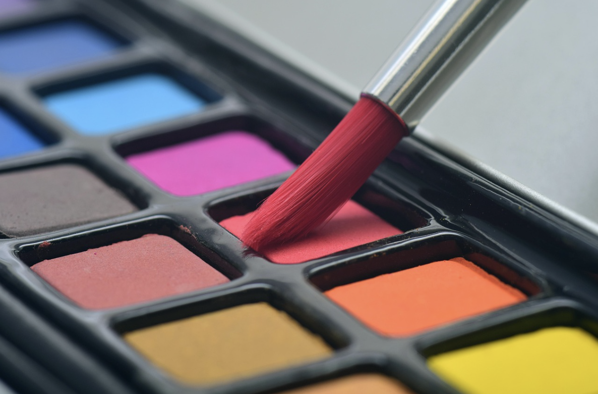 색상이 소비자 감정에 미치는 영향 – 마케팅 색채 심리학