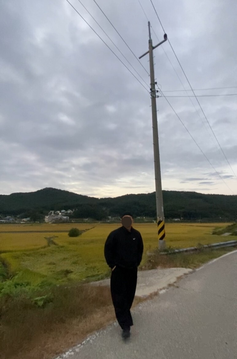 데일리룩(오뭘입)구제 비니&#44; 나이키 스투시 나투시 아노락&#44; 무신사 벌룬 와이드 데님 팬츠&#44; 아식스 조그 100&#44; 빈티지패션&#44; 데일리룩&#44; 남자데일리코디&#44; 남자데일리패션&#44; ootd