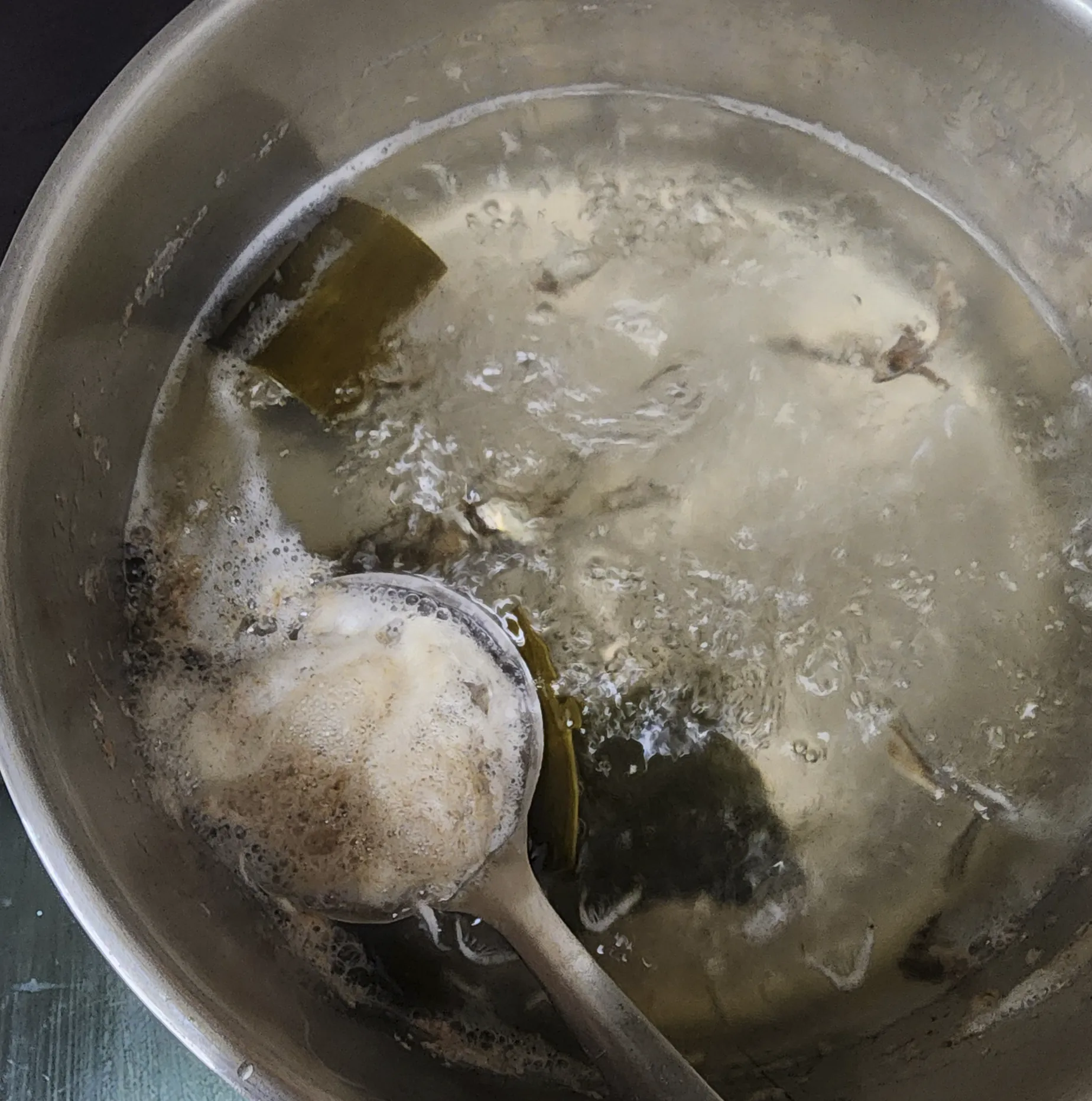 두부황태콩나물국-육수만들기