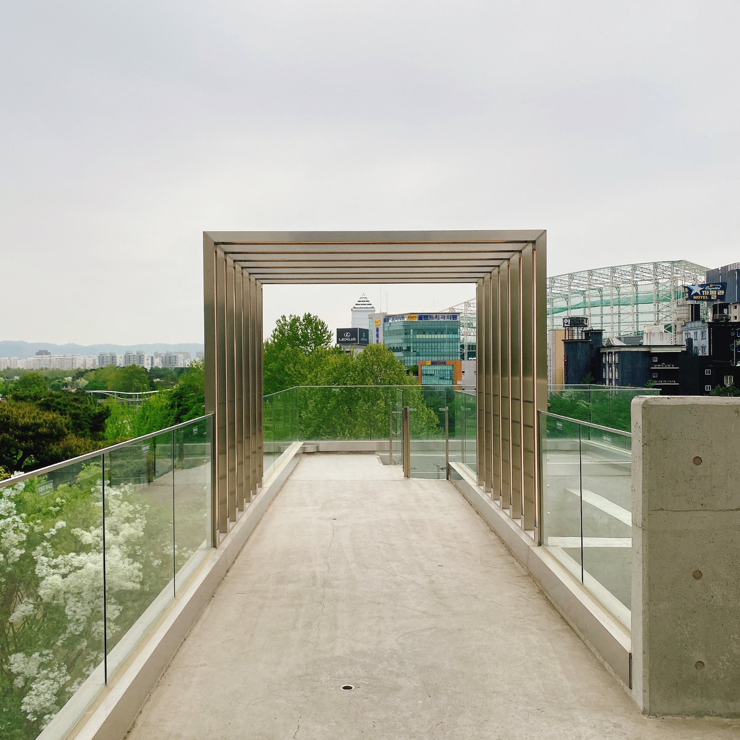 대전 대형베이커리 카페 크로넛 유성공원 에이트 aight