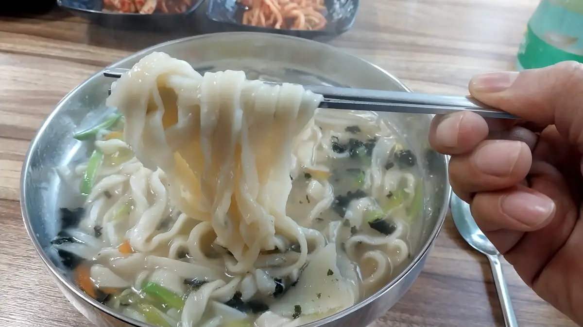연천-숙이네칼국수-탱글-면발