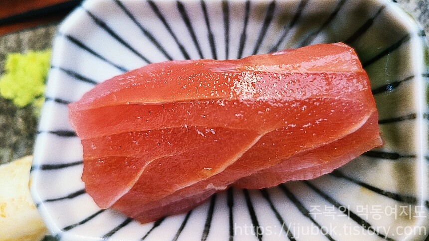 고쉐프의-신선한-초밥-참치즈케