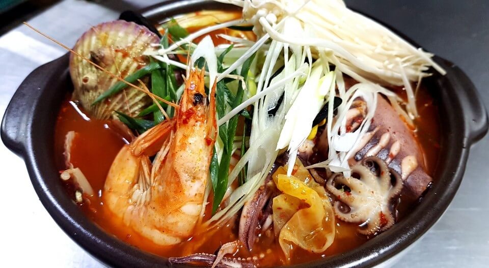 생생정보통 통오징어튀김 국물족발 포천 맛집