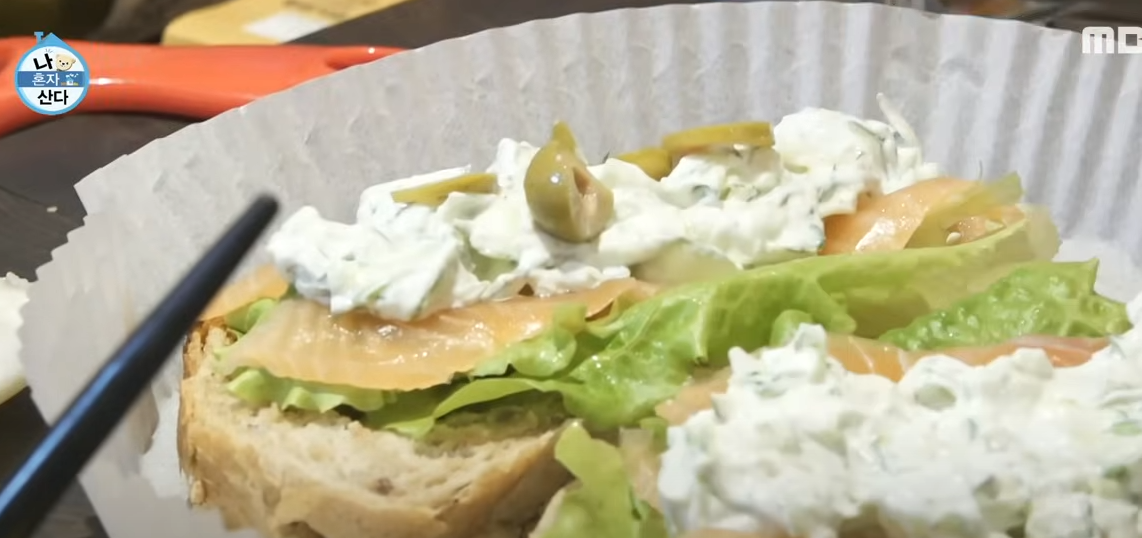 차지키 소스 만들기 및 베이글 레시피 (+ 차지키 샌드위치)