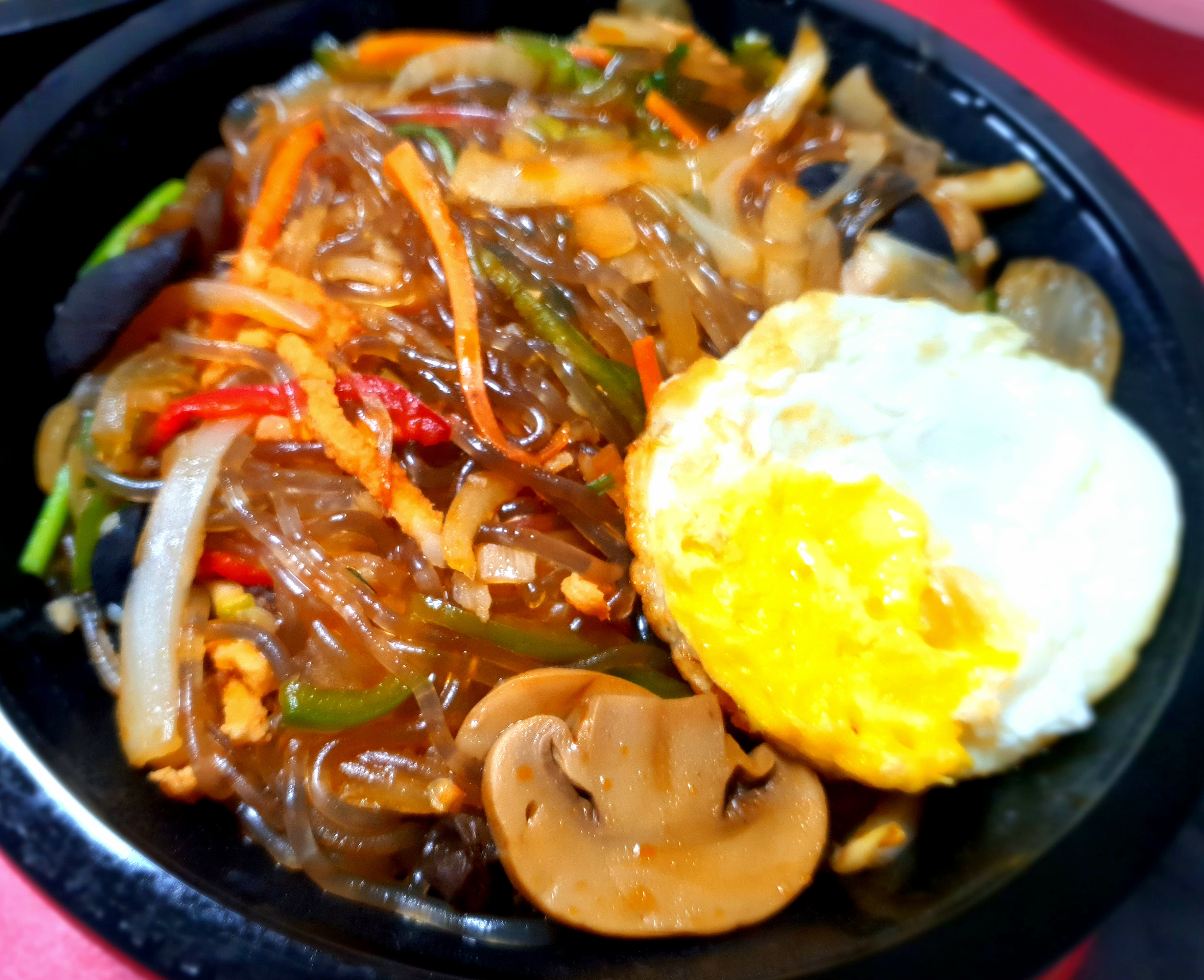 매우-만족한-잡채밥입니다.