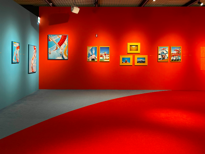 요시고 사진전 2 OF THE SEAS 전시공간