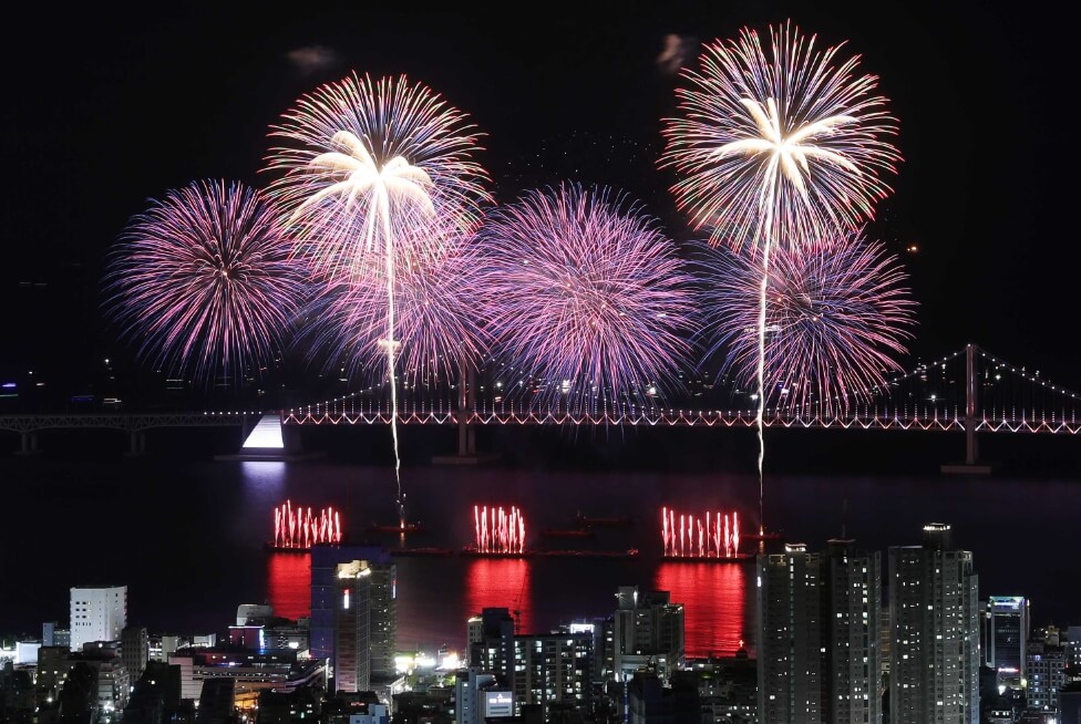 2024 부산 불꽃축제 시간 명당 주차 정보 유료좌석 잔여 티켓 예매 행사 일정 교통 통제
