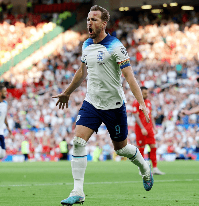 해리 케인이 기뻐하는 장면