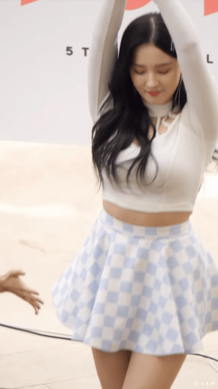 낸시 움짤7