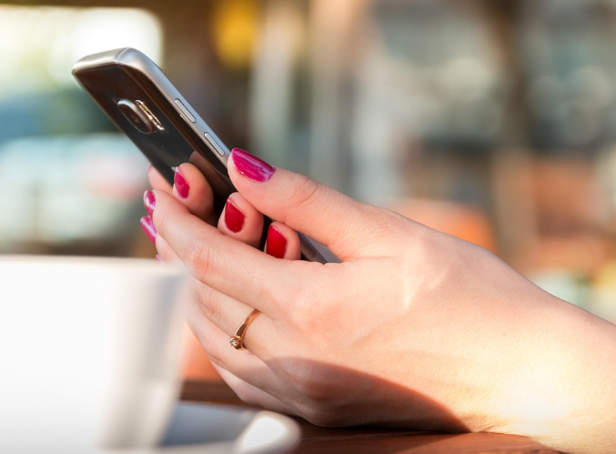 문제 증상: 전화가 오는데 화면이 꺼져 있음