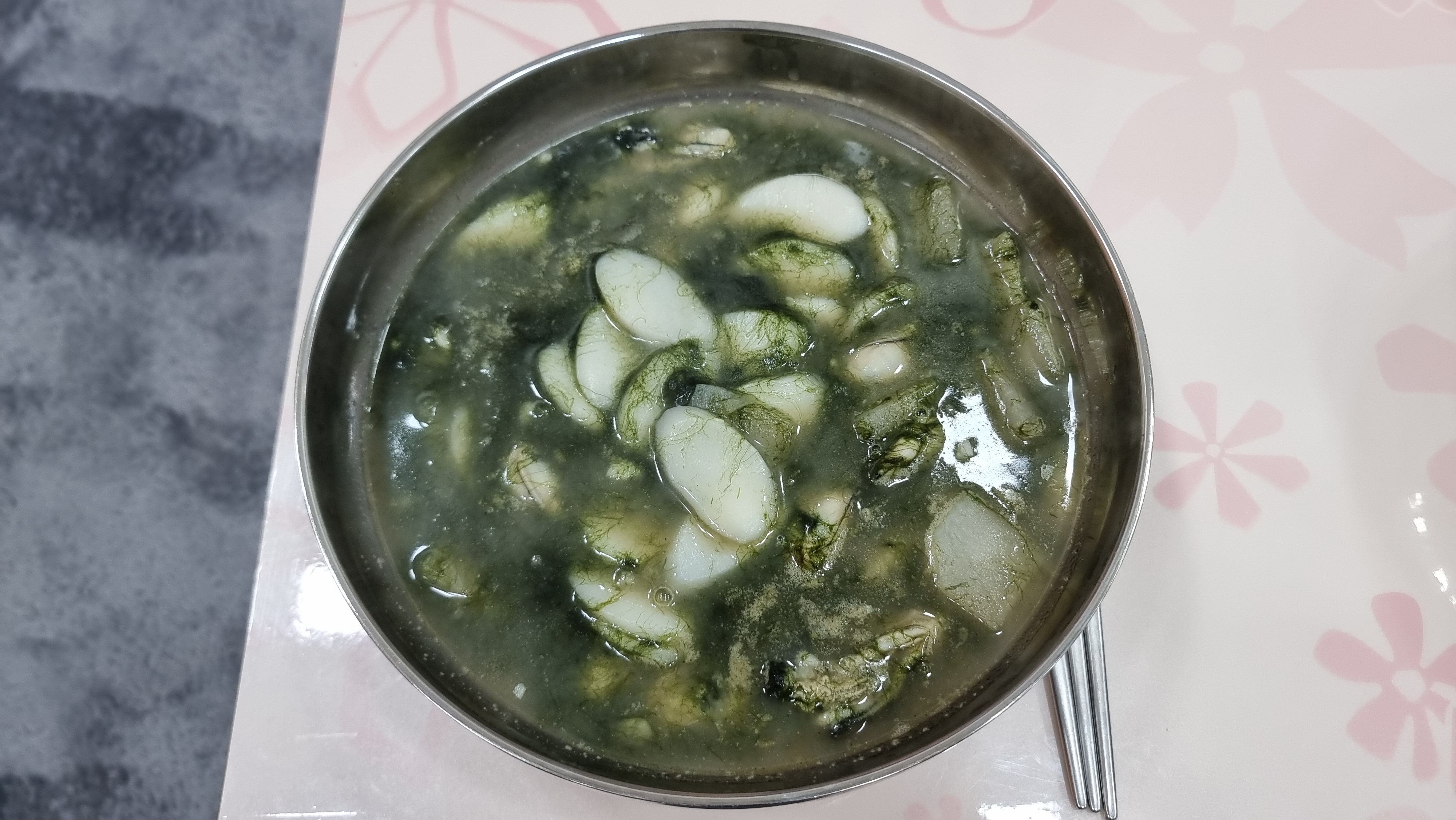 굴 매생이 떡국, 매생이 굴 떡국