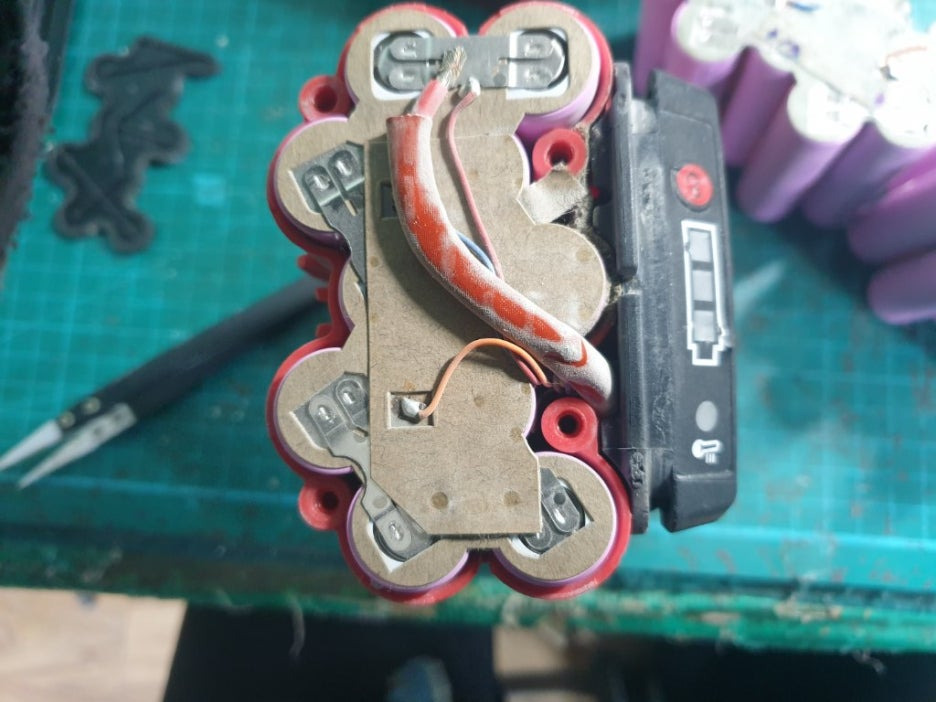 보쉬 36v 배터리 내부