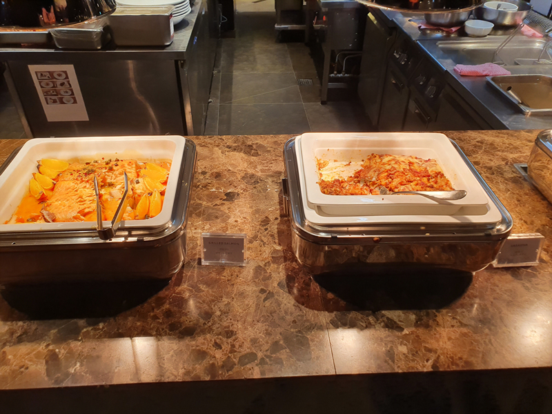 연어구이와-라자냐