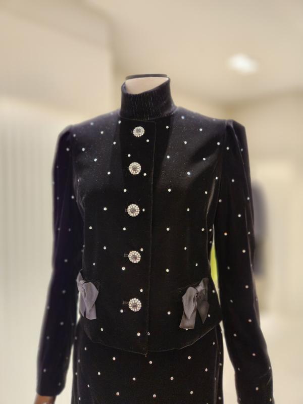 모조에스핀 큐빅 장식 벨벳 자켓 S224MSF305