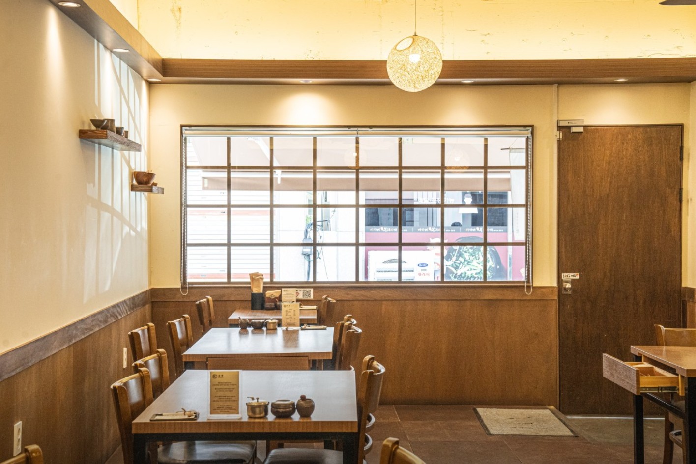 청주 만승제면소 방문기: 대기해도 찾게 되는 만두&middot;칼국수 비밀