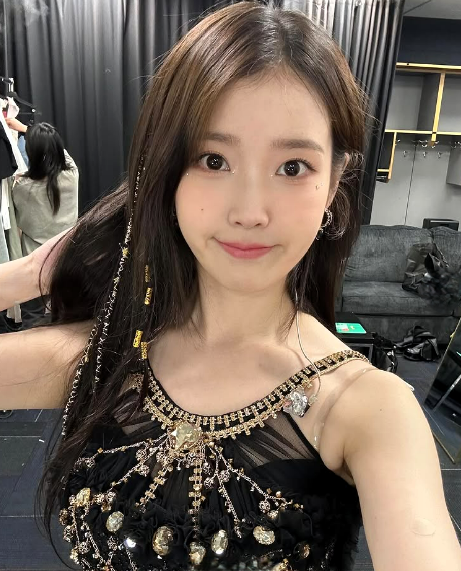 아이유 변우석