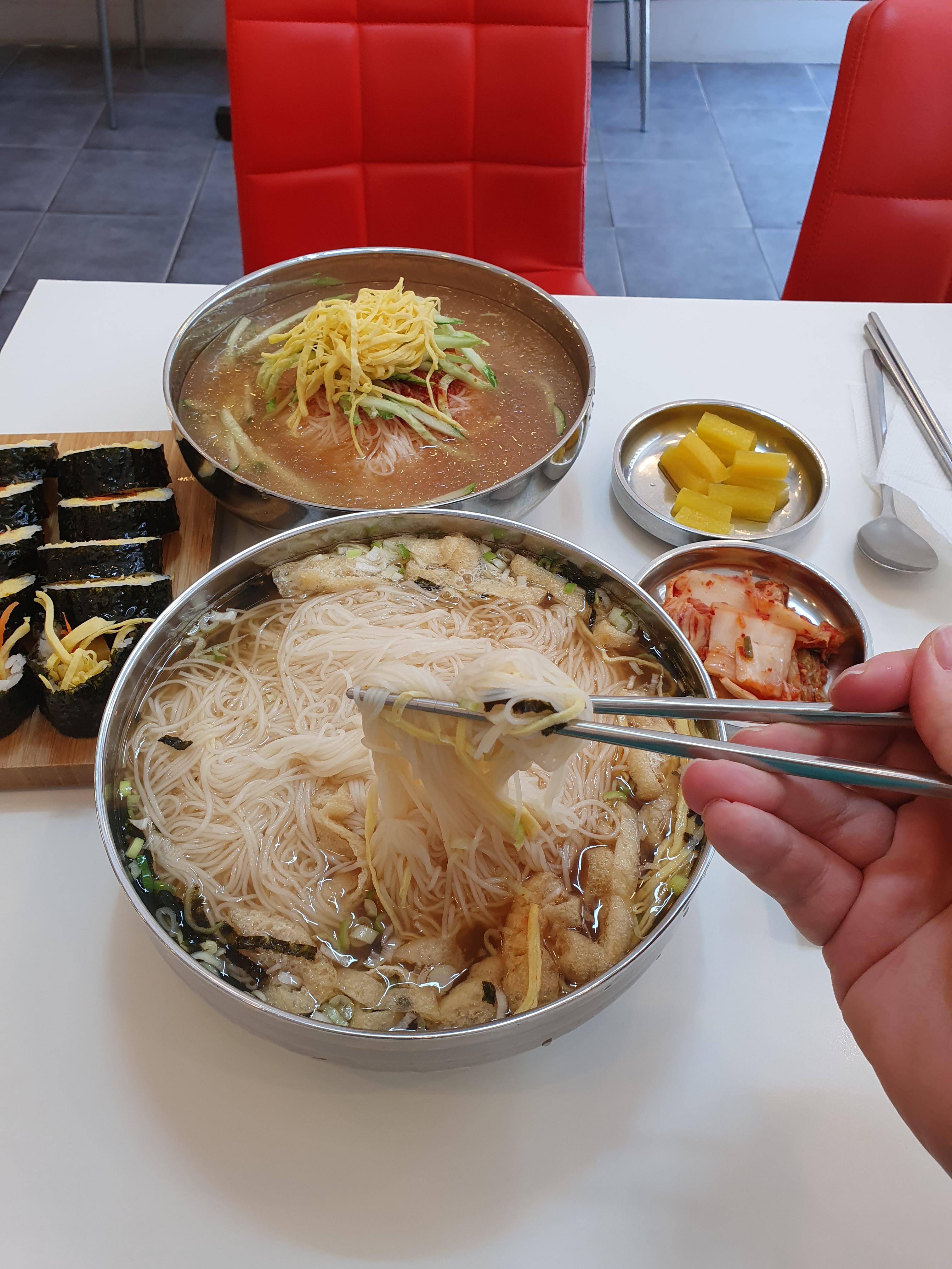 원내동 잔치국수 넘치는 국수한그릇 곱배기 잔치국수 한그릇 먹방 시작