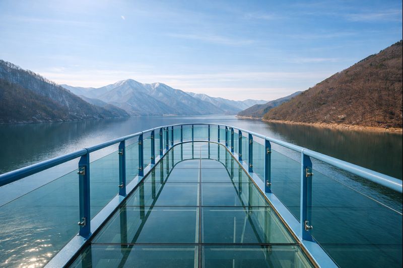 유리바닥 위 짜릿한 스릴, 파로호 스카이워크 핵심 매력