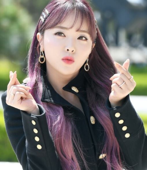 홍진영 과거와 현재 비교 이미지, 성형 고백 관련 맥락