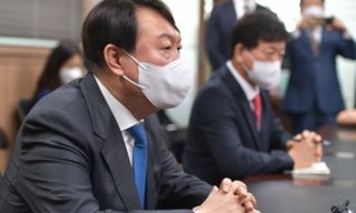 윤석열 대통령 사주 분석 – 리더십과 정치적 흐름