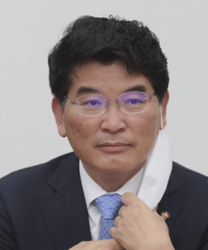 박완주