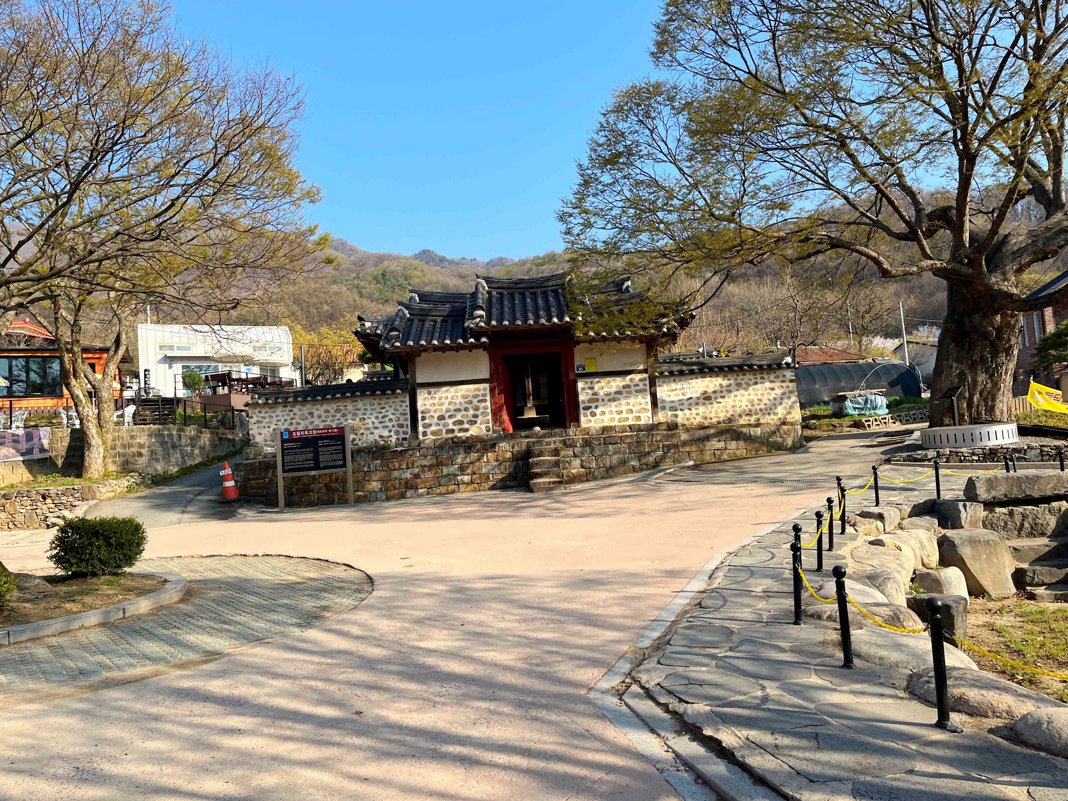 이천 산수유마을