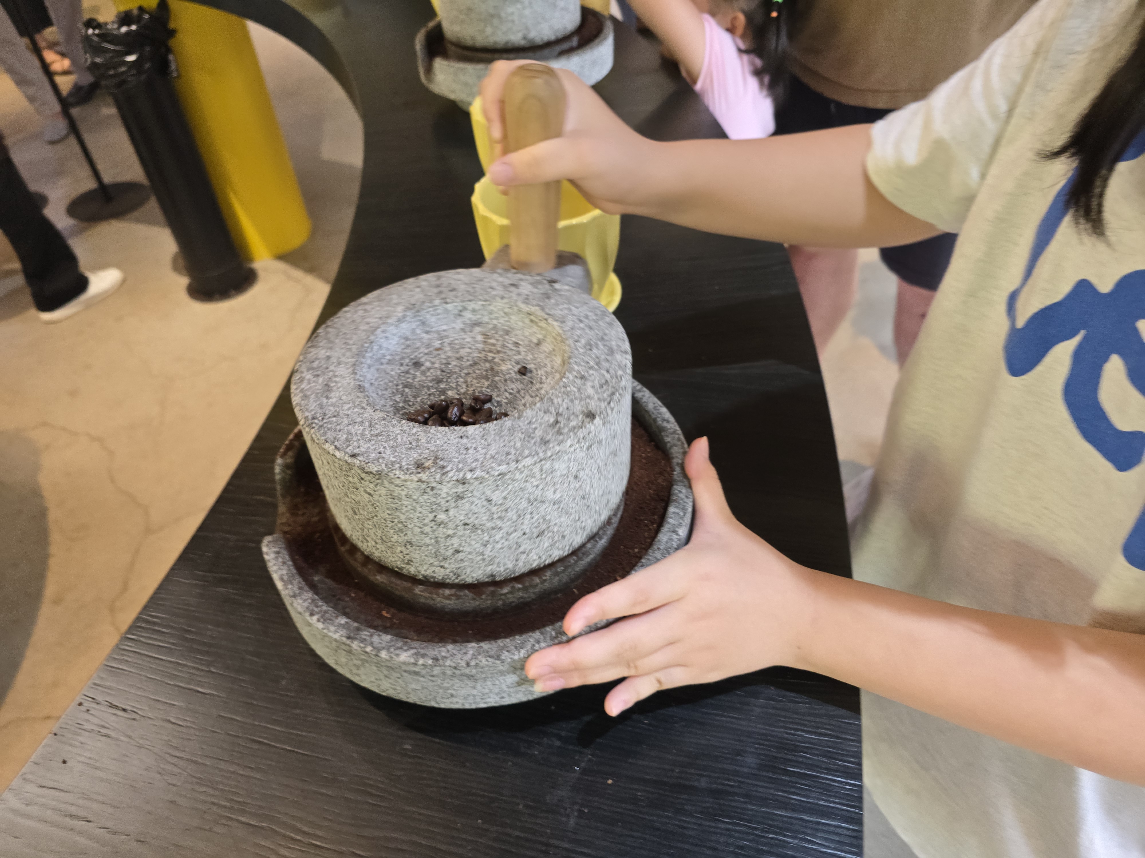 맥심가옥 맷돌 체험