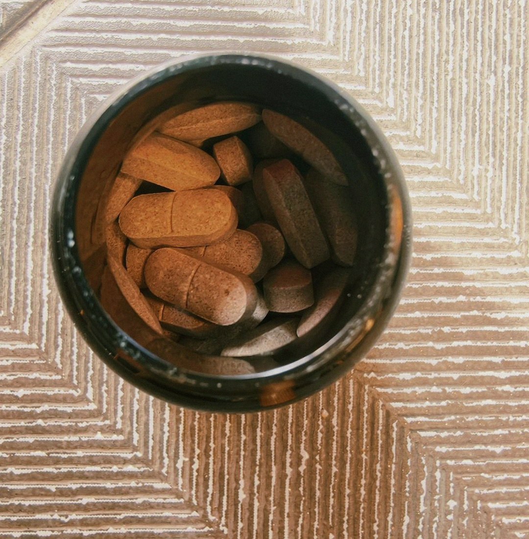 enervia 2.0 supplement bottle on desk